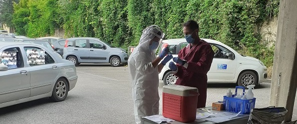 Nelle foto un immagine del servizio 