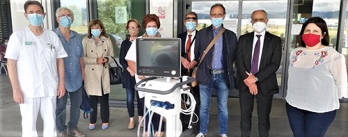 Nella foto un momento della donazione 