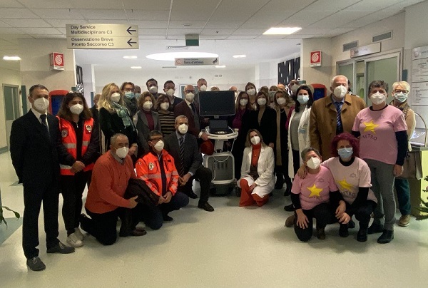 consegna ecografo centro donna