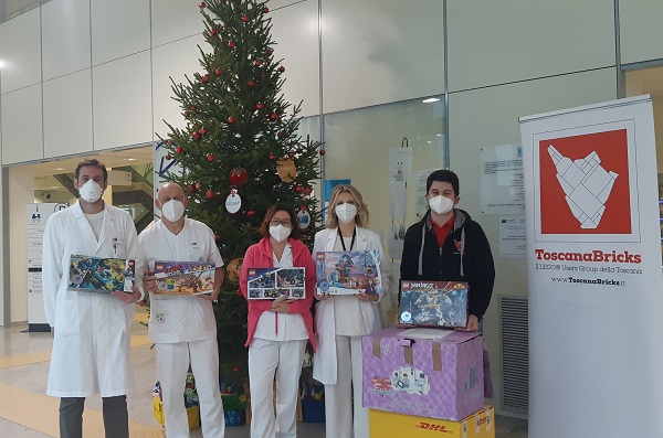 nella foto allegata un momento della donazione da sx i dottori Capecchi, Agostiniani, Magnanensi e Nattini