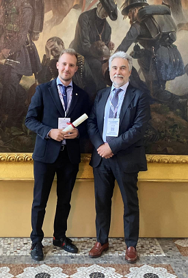 Nella foto il dottor Michelagnoli e il dottor Lazzarotto