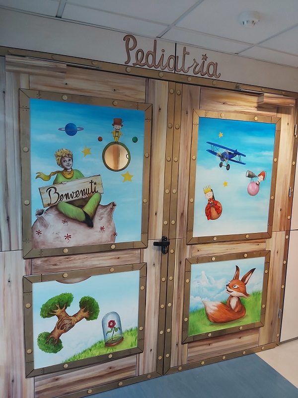 Foto porta pediatria