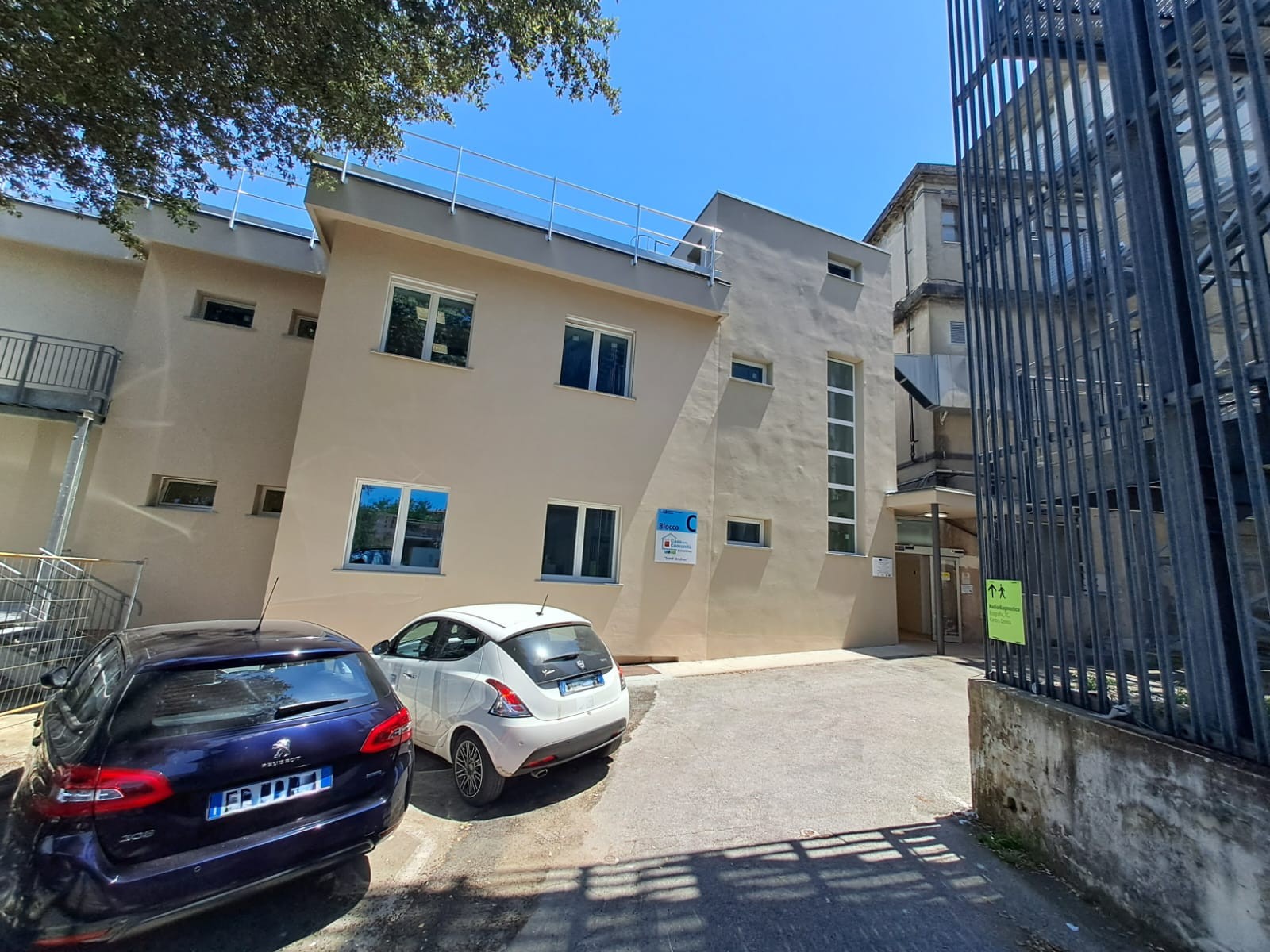 l'esterno della casa della comunità di Fucecchio