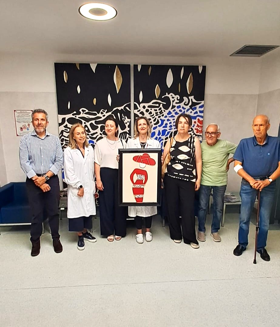 fotografia scattata con i rappresentanti dell'associazioni e dell'Ausl Toscana centro (ospedale San Giuseppe di Empoli e Servizi sociali, Centro diurno)