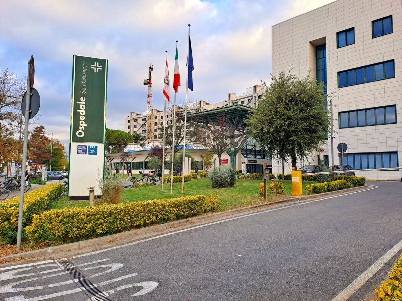 fotografia dell'esterno dell'ospedale San Giuseppe di Empoli di via Boccaccio