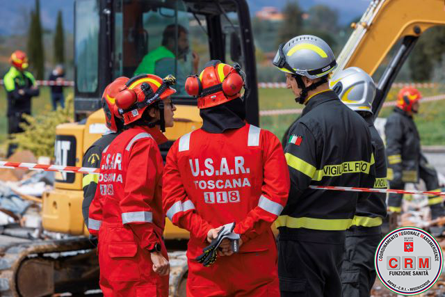 Arrivo sul posto e briefing con il personale USAR dei Vigili del Fuoco 