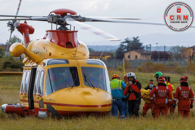 Centralizzazione di un paziente estratto dalle macerie 