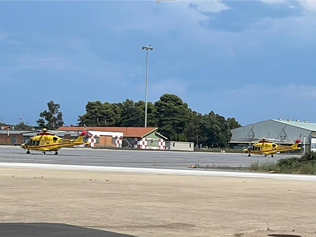 Elicotteri del sistema 118 della Puglia e della Campania in Aeroporto Militare a Pratica di Mare. 