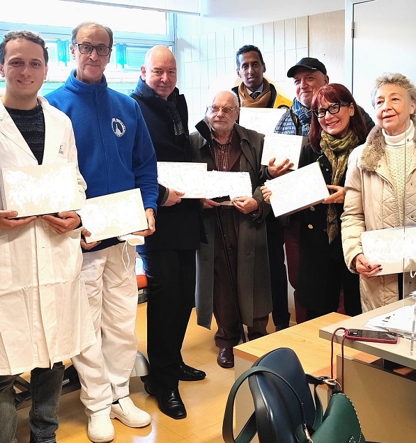 Foto 4 di gruppo con donazione